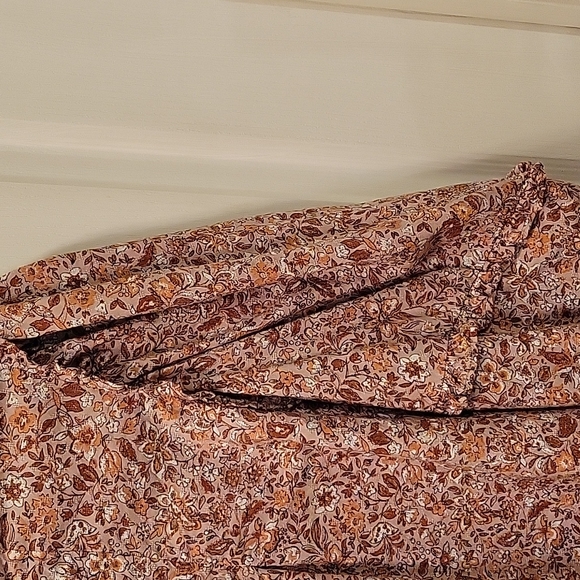 Peasant style Top by Universal Thread - Picture 8 of 10